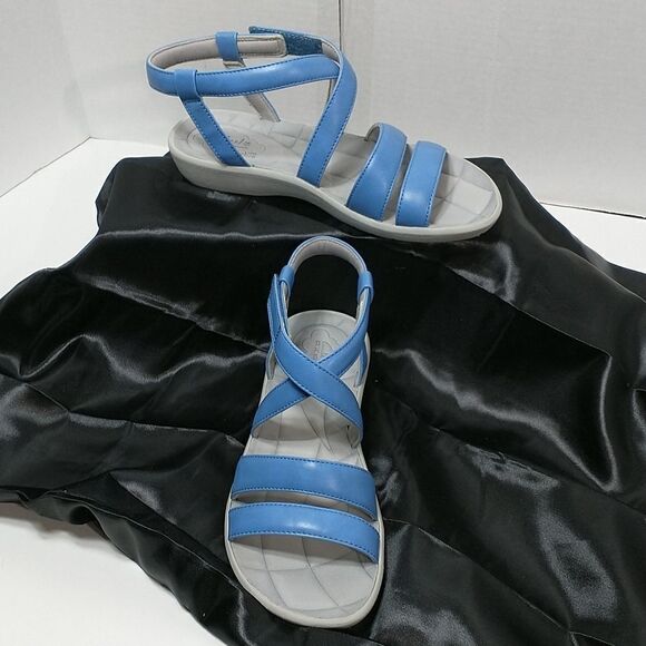 Clarks Cloud Steppers blue leather stripe sandals US size 7M - Picture 1 of 8